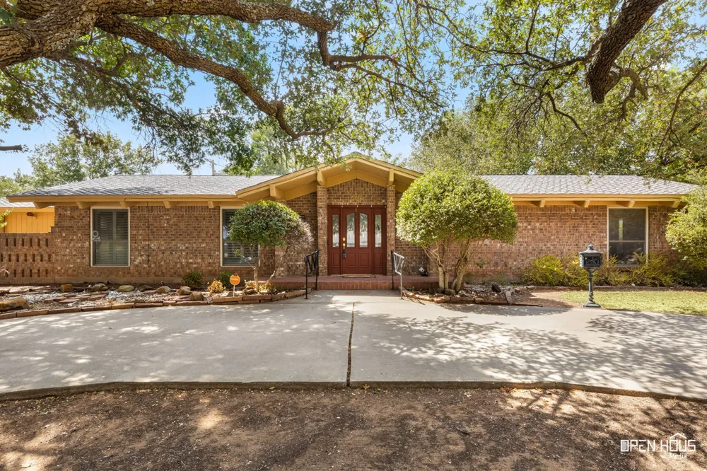 401 Kay Street Henrietta, TX 76365