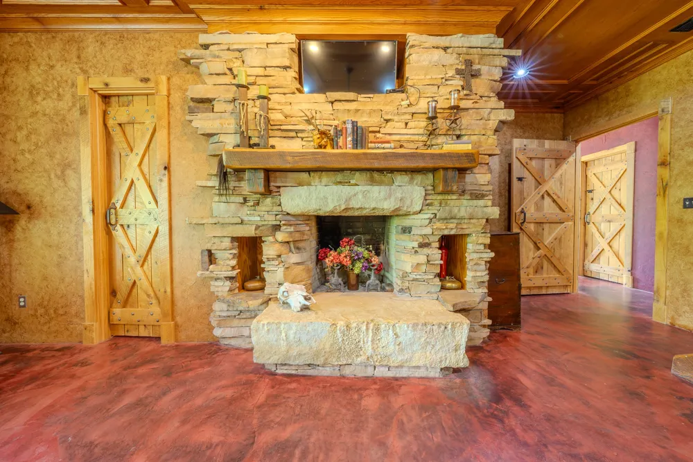 2990 County Rd 205 Lueders, TX 79533