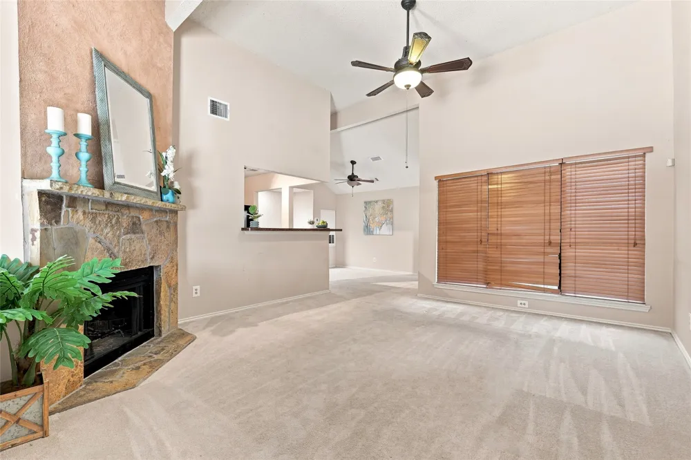 2923 Menlo Park Lane Carrollton, TX 75007