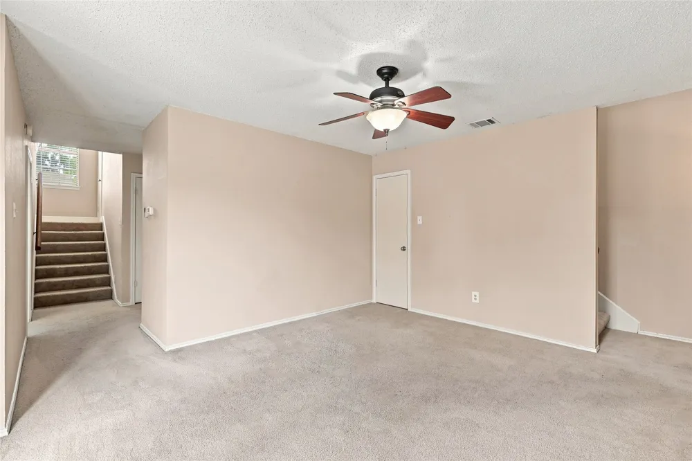 2923 Menlo Park Lane Carrollton, TX 75007