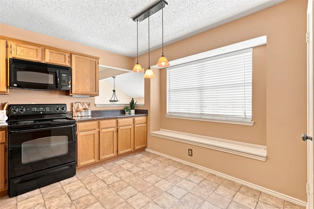 2923 Menlo Park Lane Carrollton, TX 75007