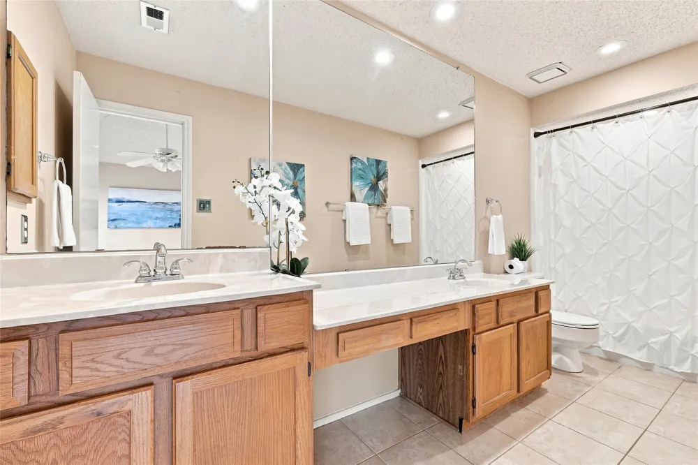 2923 Menlo Park Lane Carrollton, TX 75007