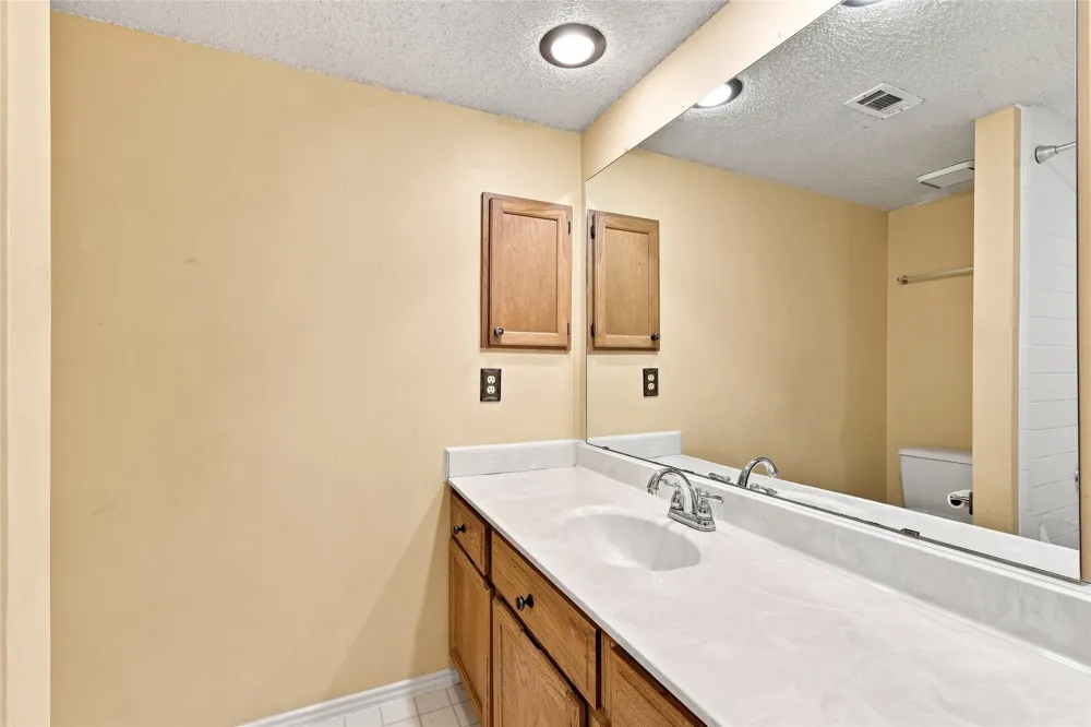 2923 Menlo Park Lane Carrollton, TX 75007