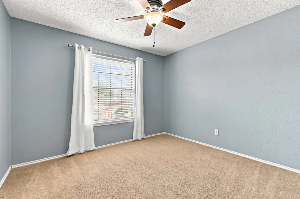2923 Menlo Park Lane Carrollton, TX 75007
