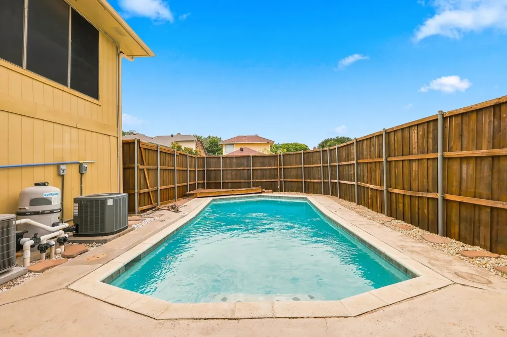 2923 Menlo Park Lane Carrollton, TX 75007