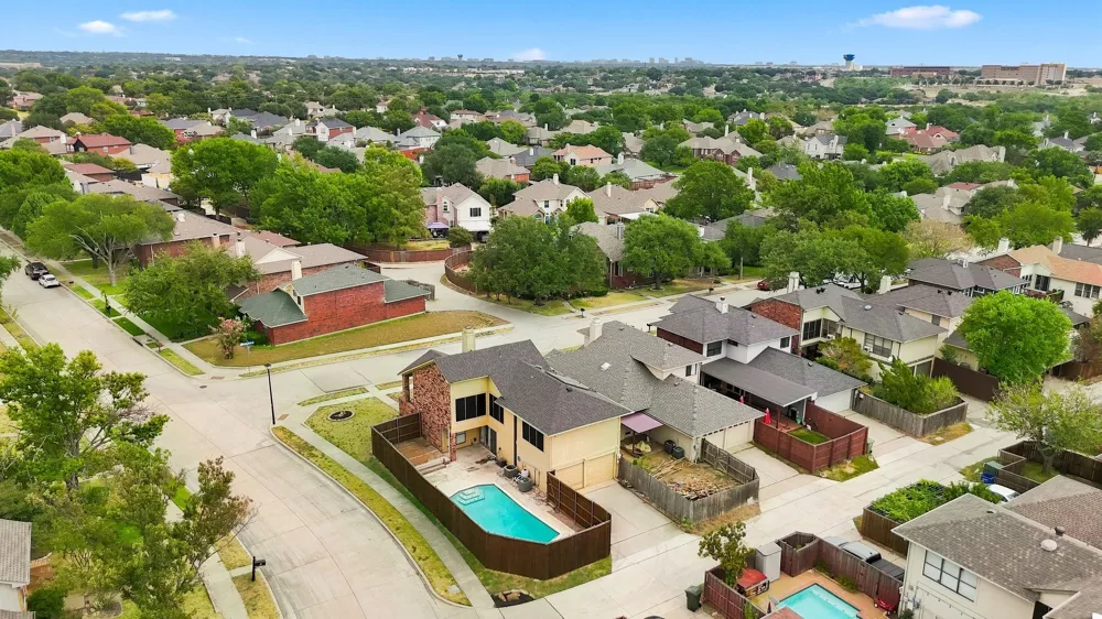 2923 Menlo Park Lane Carrollton, TX 75007