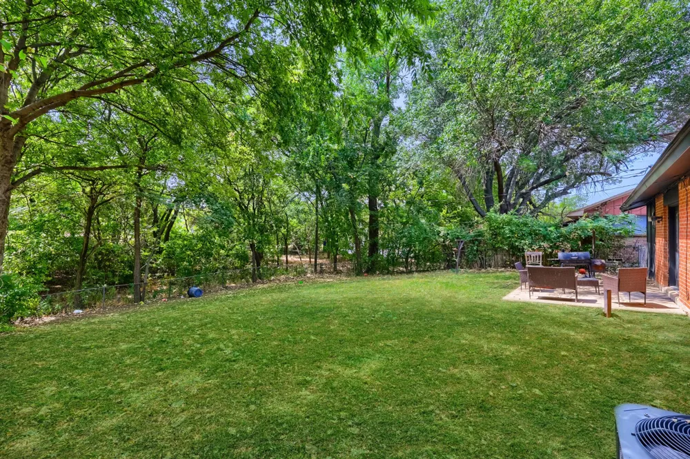 267 Merribrook Trail Duncanville, TX 75116