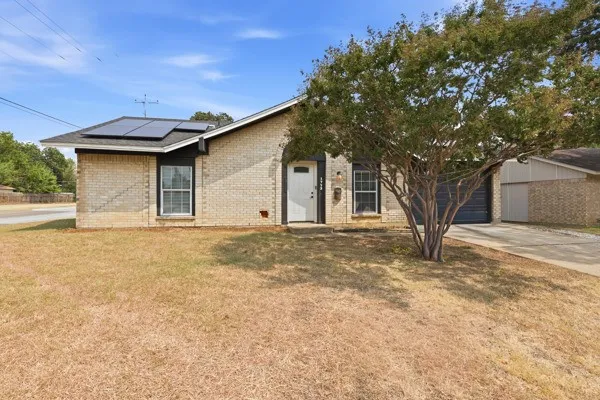 1743 Kingston Drive Lewisville, TX 75067
