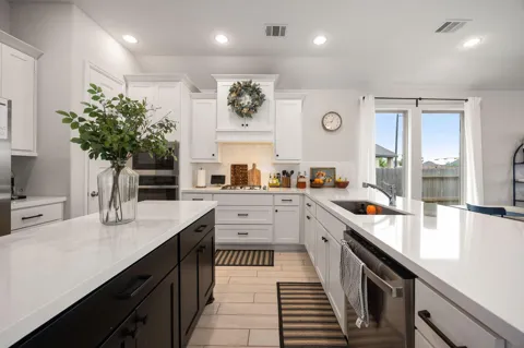 8711 Harbor Pines Drive