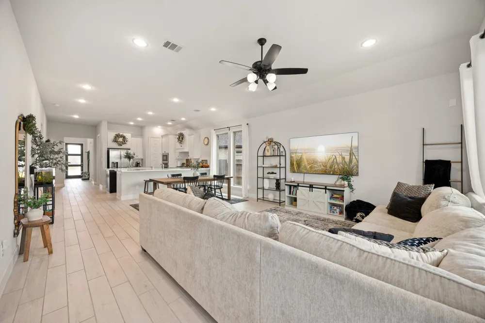 8711 Harbor Pines Drive Cypress, TX 77433