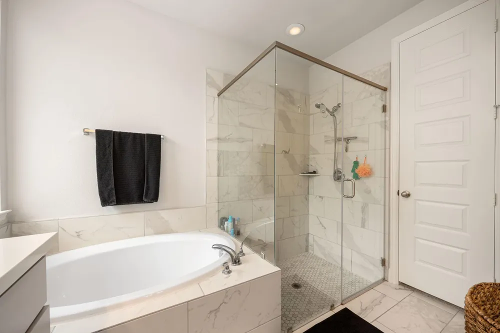8711 Harbor Pines Drive Cypress, TX 77433