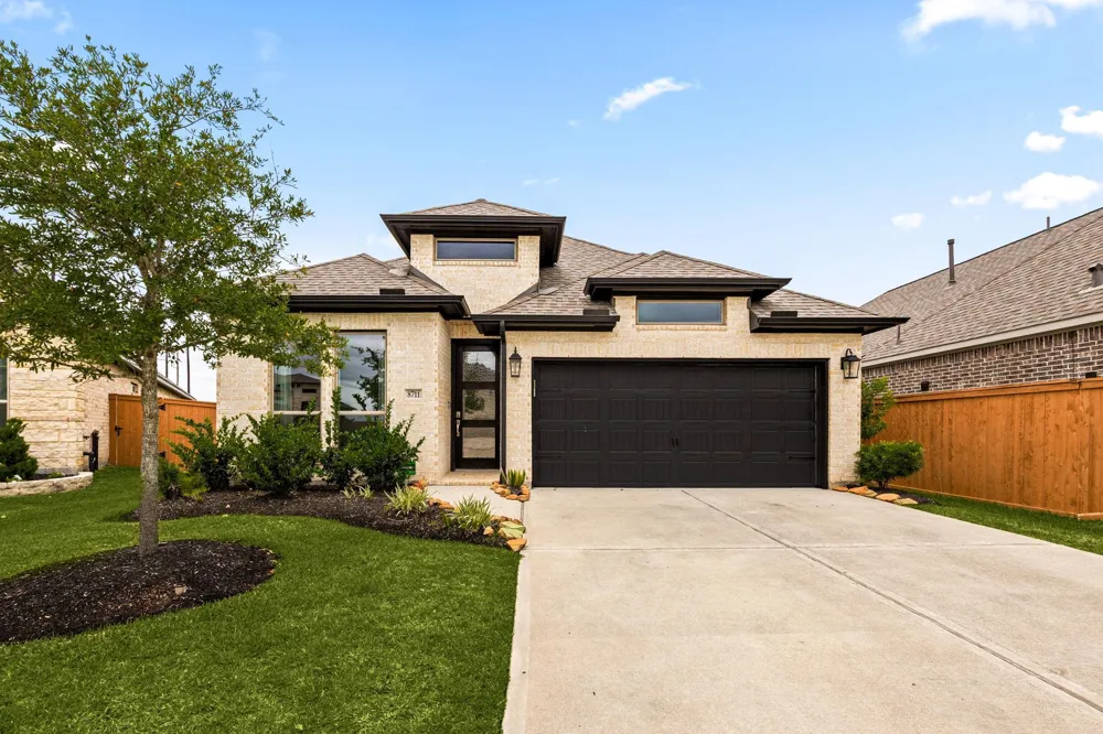 8711 Harbor Pines Drive Cypress, TX 77433