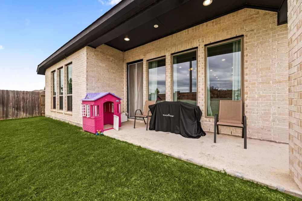 8711 Harbor Pines Drive Cypress, TX 77433