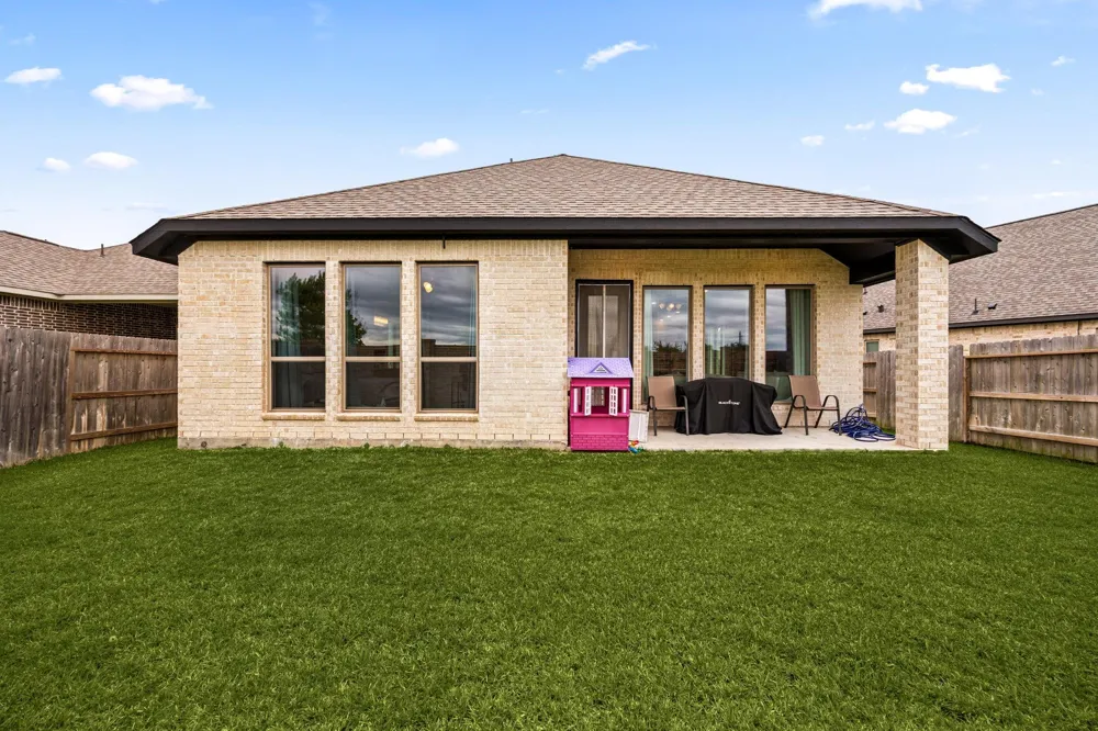 8711 Harbor Pines Drive Cypress, TX 77433