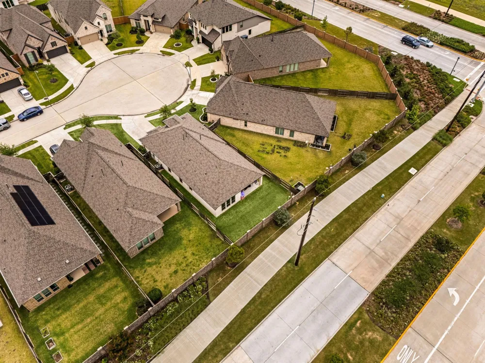 8711 Harbor Pines Drive Cypress, TX 77433