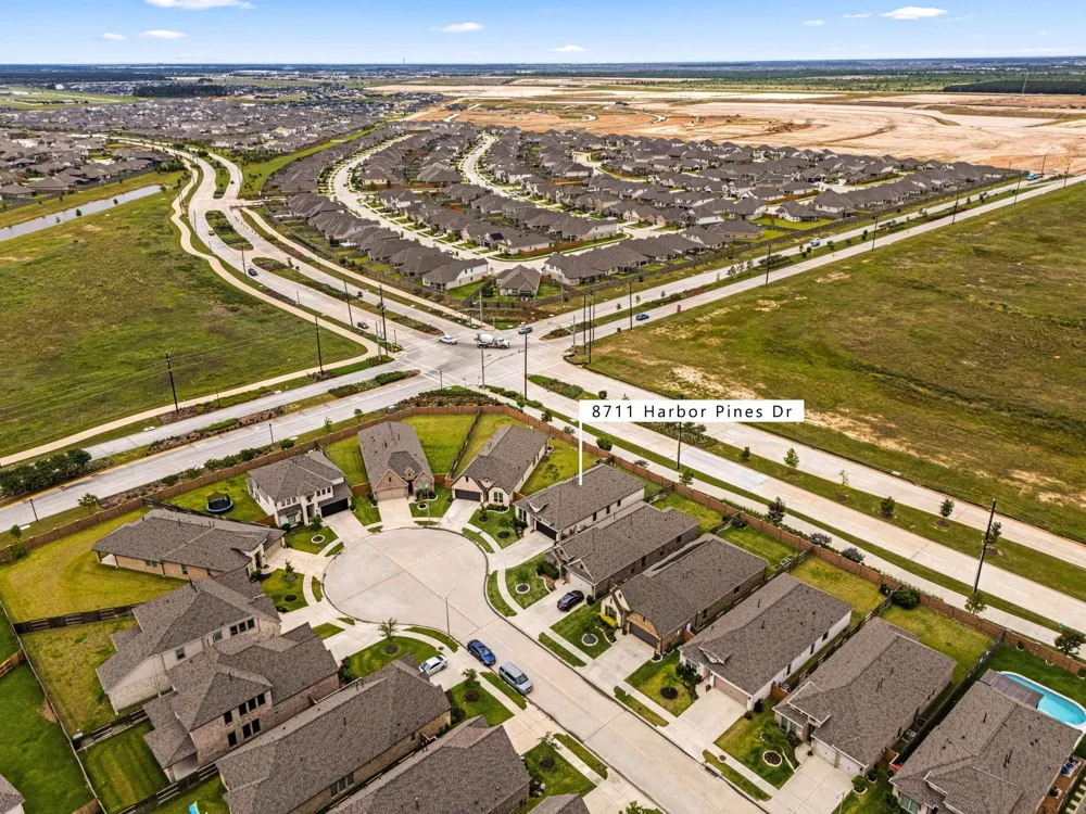 8711 Harbor Pines Drive Cypress, TX 77433