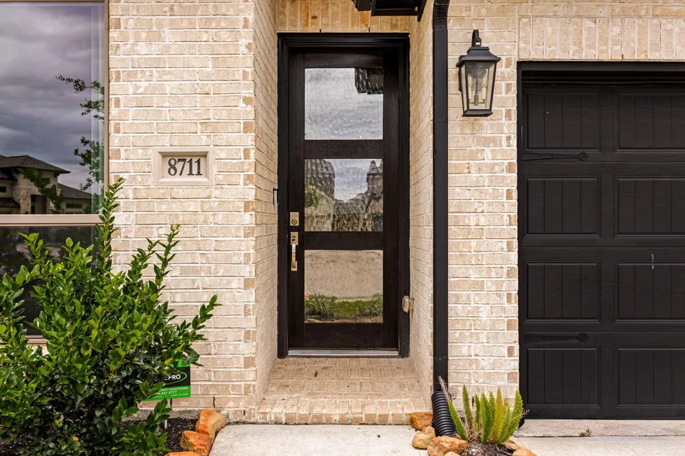 8711 Harbor Pines Drive Cypress, TX 77433