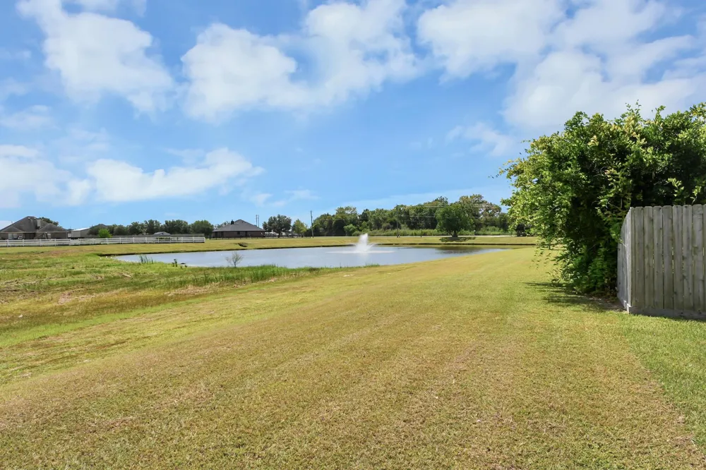14618 Stablebrook Drive Beach City, TX 77523