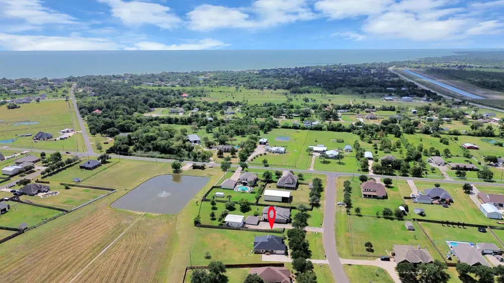 14618 Stablebrook Drive Beach City, TX 77523