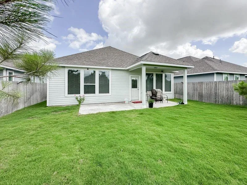 33023 School Hill Rd Fulshear, TX 77441