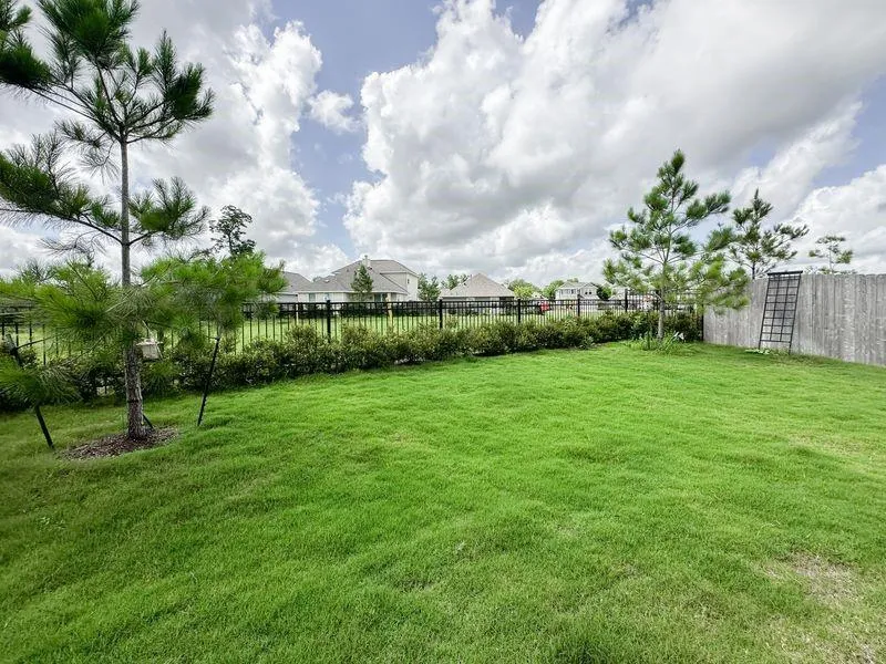 33023 School Hill Rd Fulshear, TX 77441