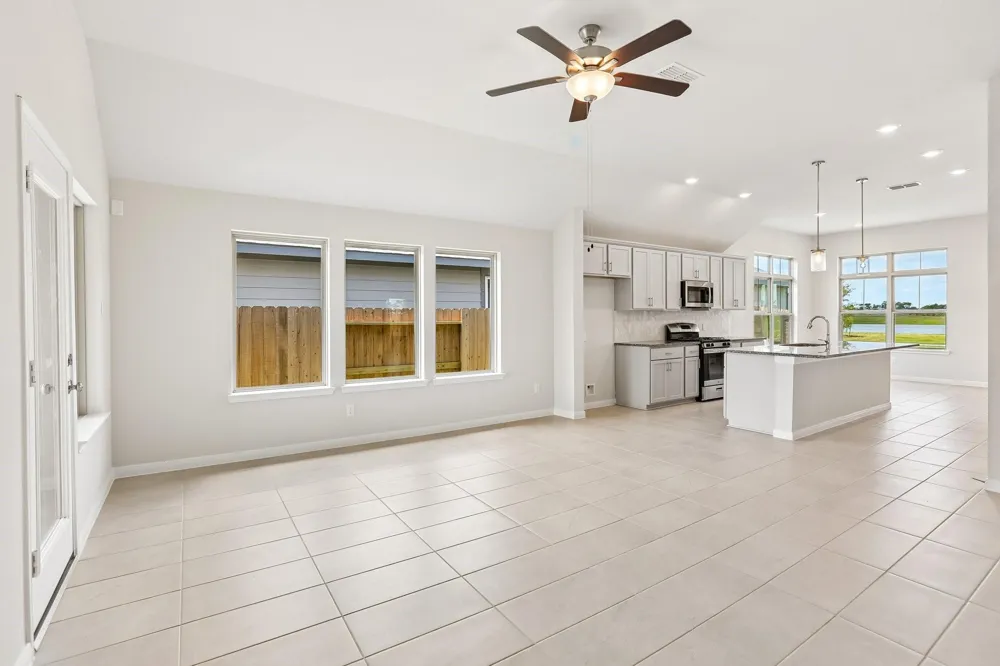 21111 Sunlight Grove Drive Bonney, TX 77583