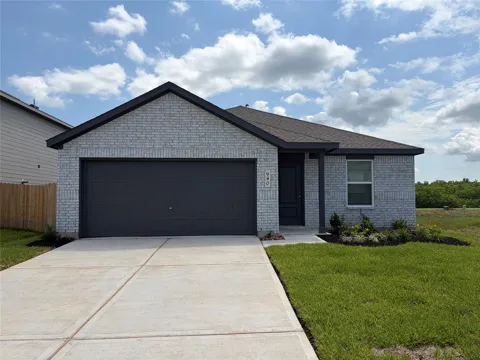 940 Woodhaven Lakes Drive