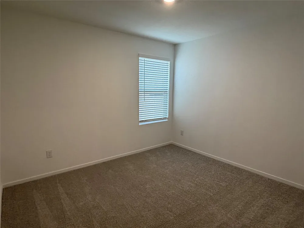 940 Woodhaven Lakes Drive La Marque, TX 77568