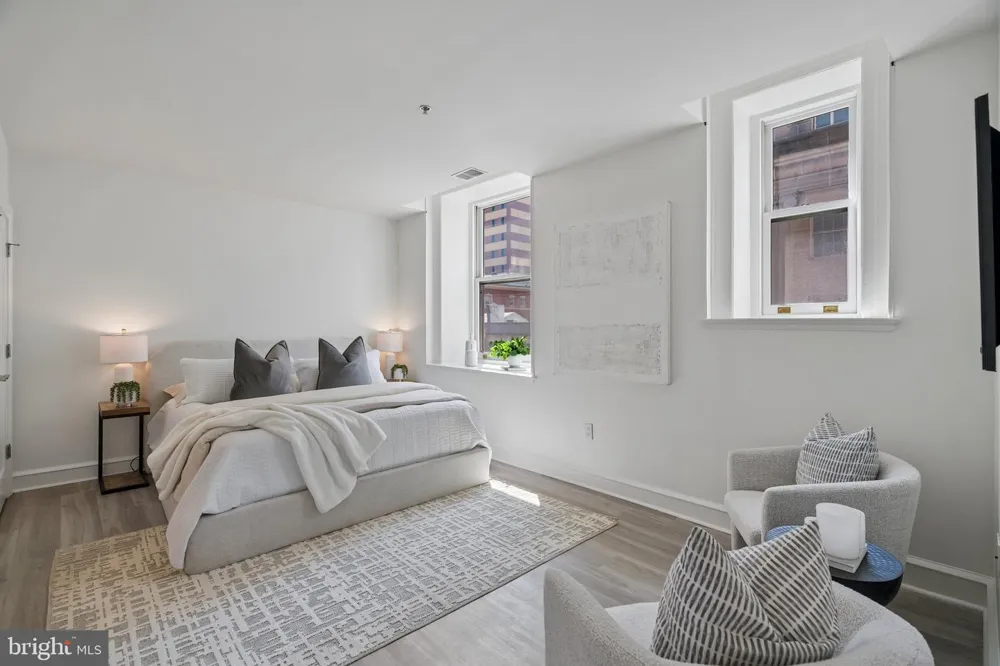 1811 CHESTNUT STREET #402 Philadelphia, PA 19103