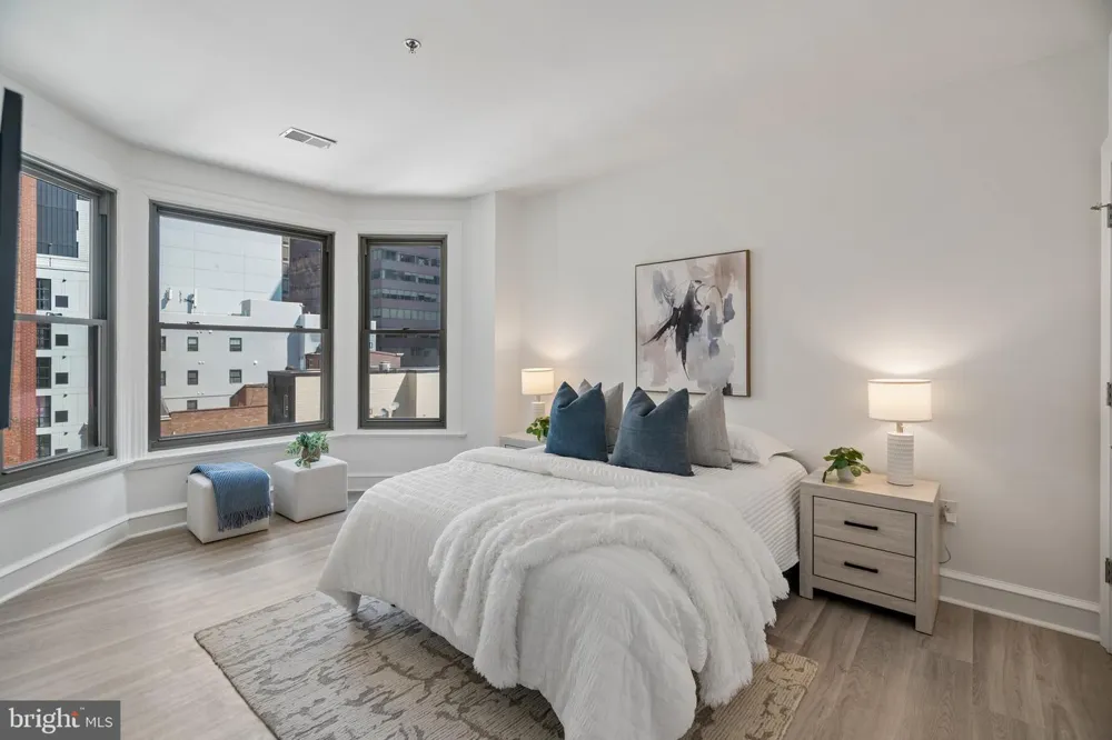 1811 CHESTNUT STREET #402 Philadelphia, PA 19103