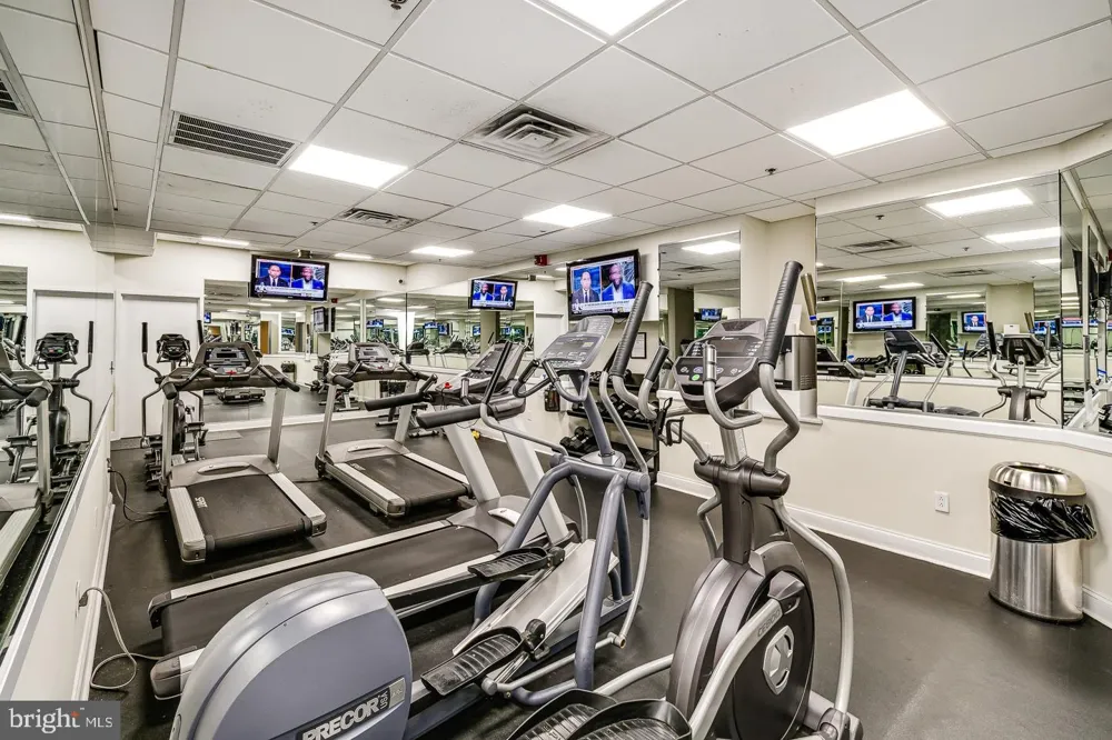 1811 CHESTNUT STREET #402 Philadelphia, PA 19103