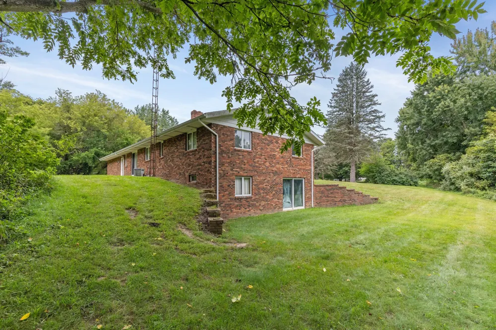 5978 Watson Road Eau Claire, MI 49111
