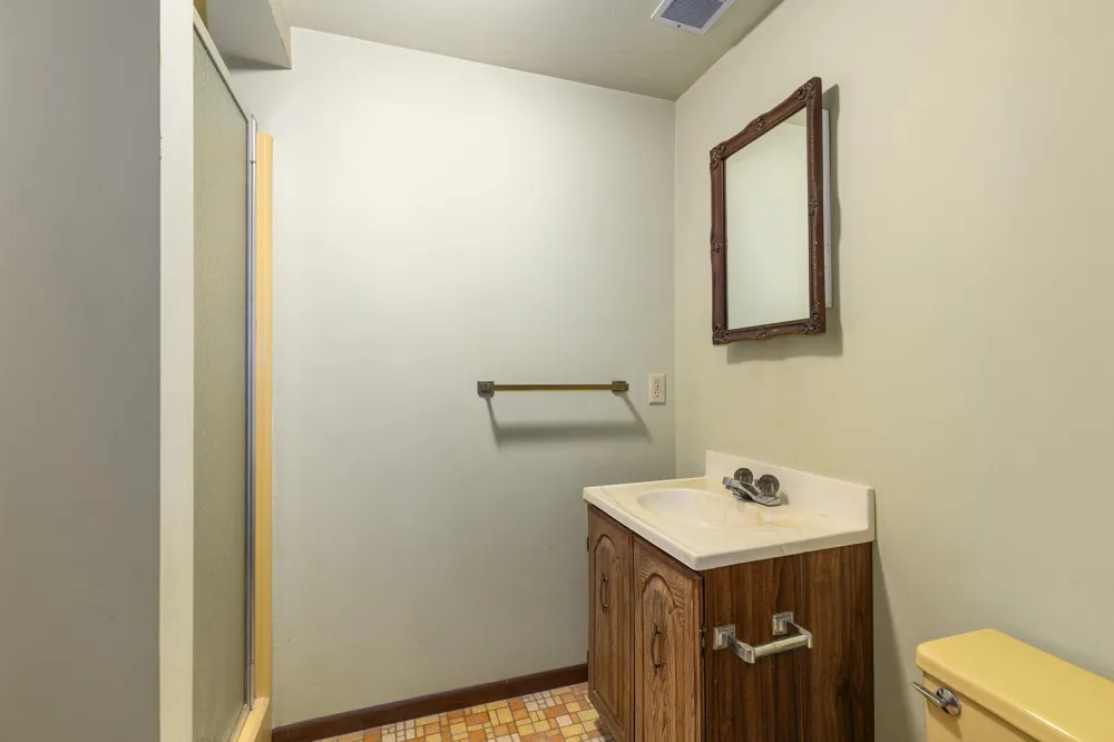 5978 Watson Road Eau Claire, MI 49111