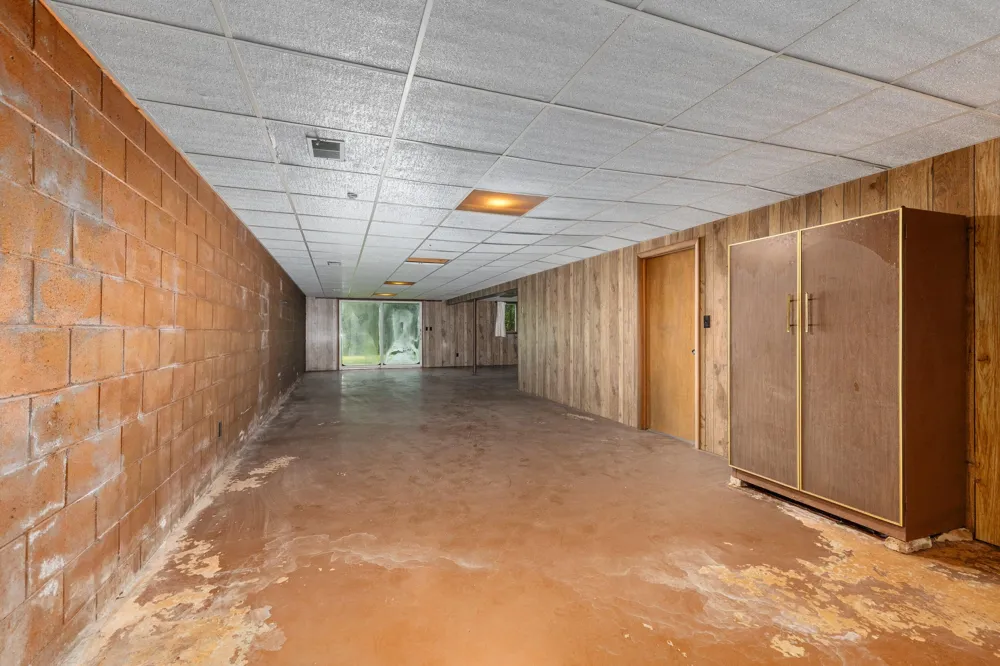 5978 Watson Road Eau Claire, MI 49111