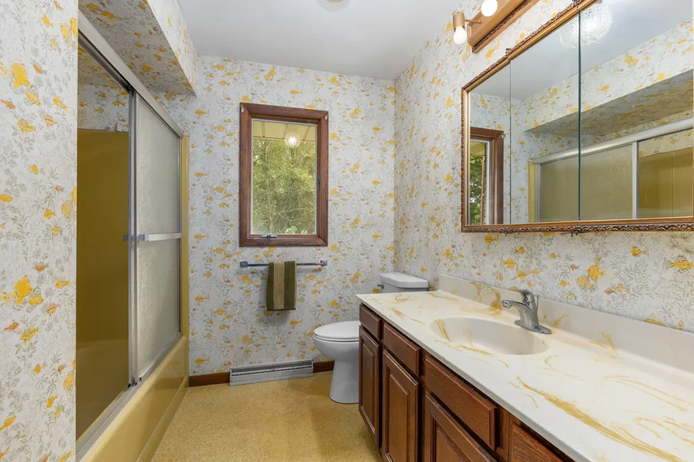 5978 Watson Road Eau Claire, MI 49111