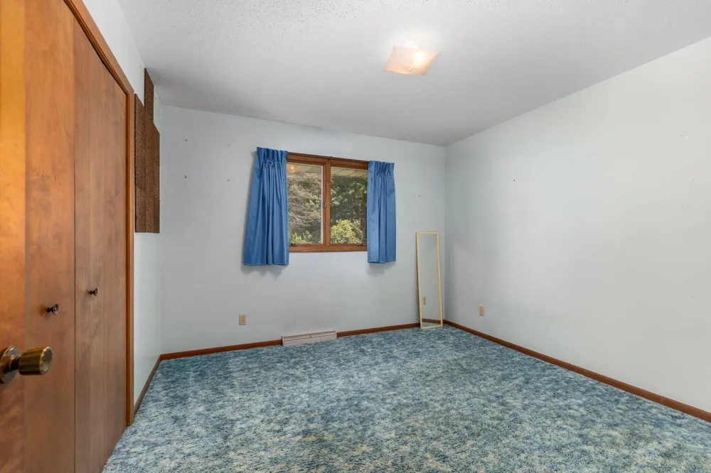 5978 Watson Road Eau Claire, MI 49111