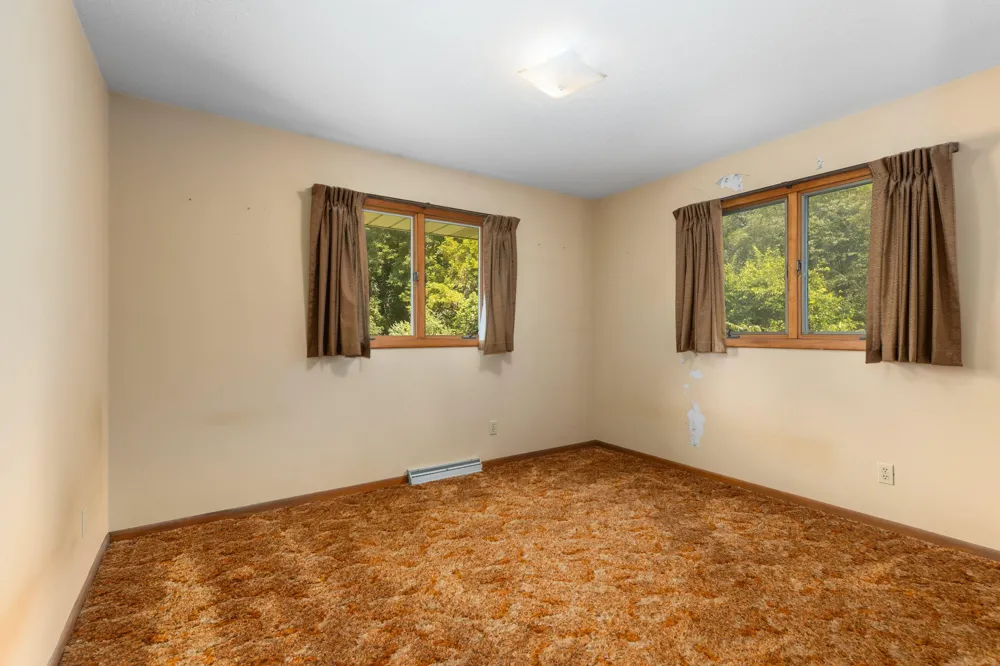 5978 Watson Road Eau Claire, MI 49111