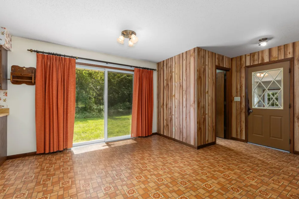 5978 Watson Road Eau Claire, MI 49111