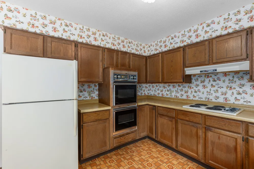 5978 Watson Road Eau Claire, MI 49111