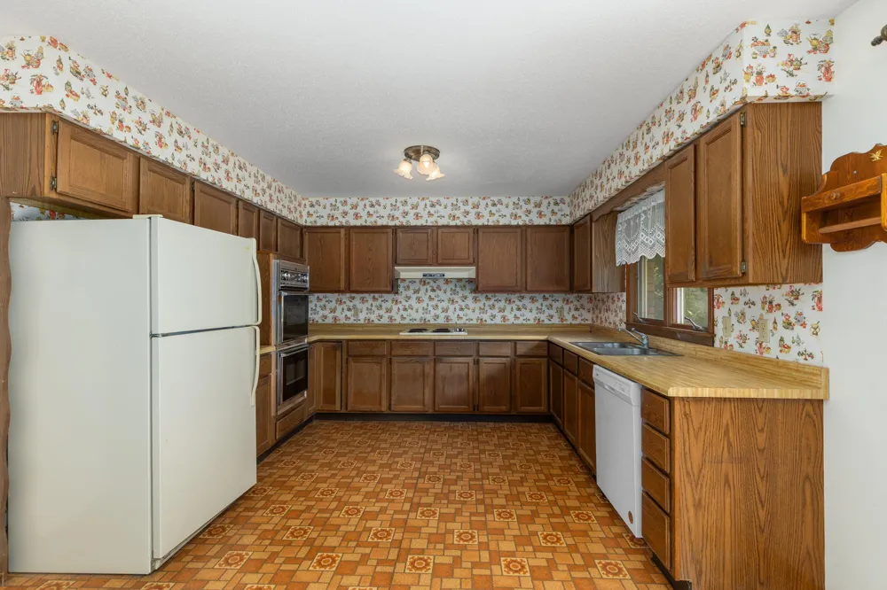 5978 Watson Road Eau Claire, MI 49111