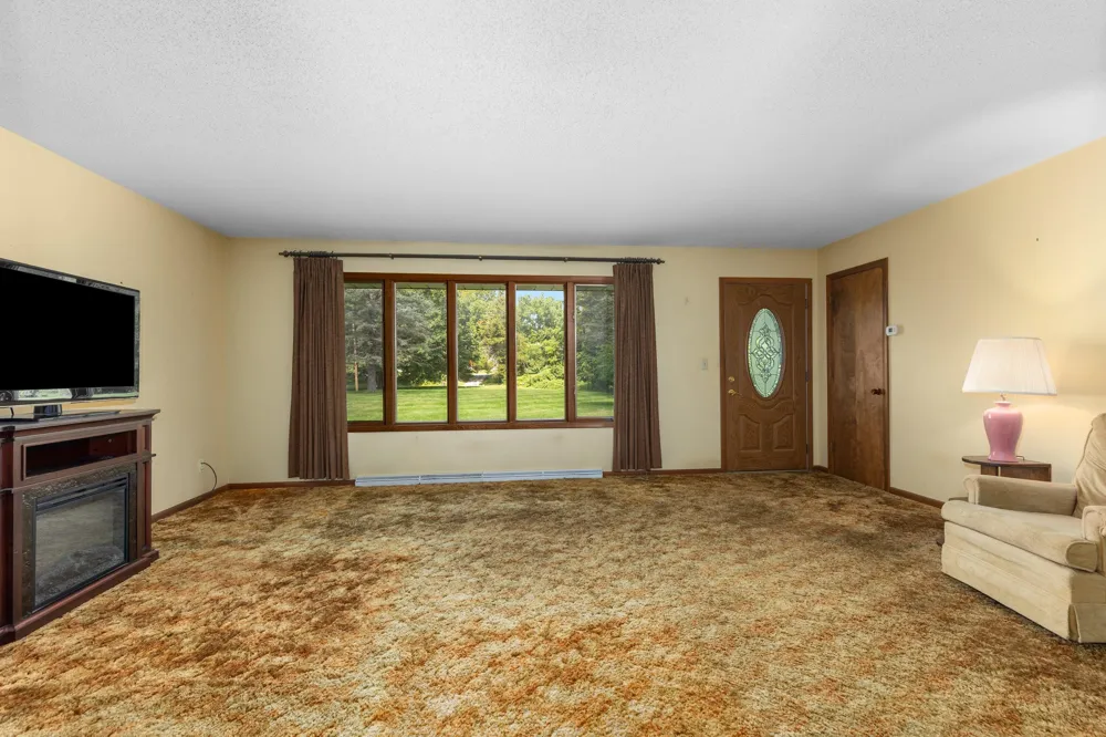 5978 Watson Road Eau Claire, MI 49111