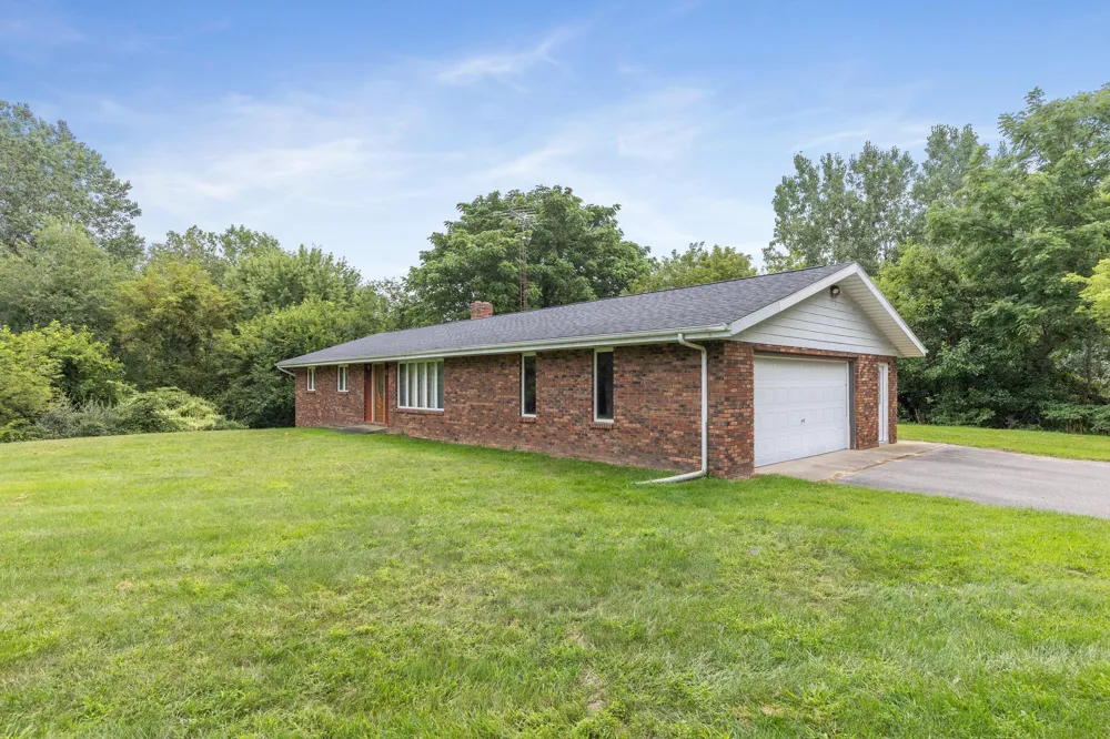 5978 Watson Road Eau Claire, MI 49111
