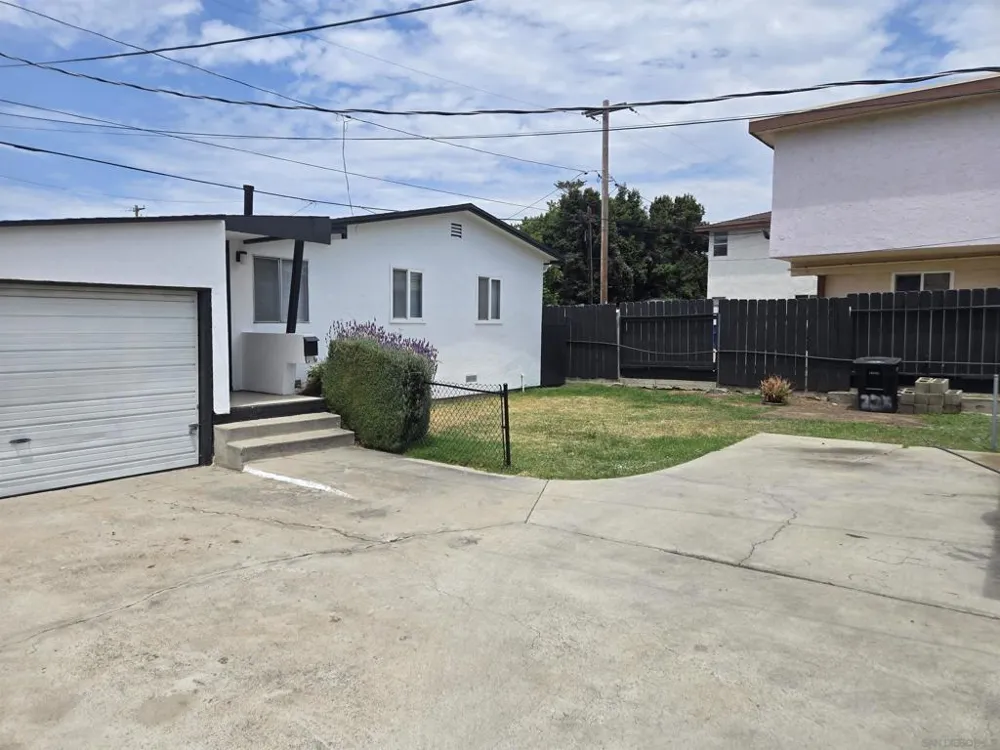 223 Madrona st. Chula Vista, CA 91910