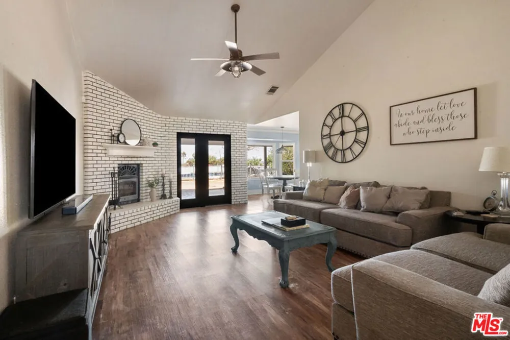 18626 Fairburn Street Hesperia, CA 92345
