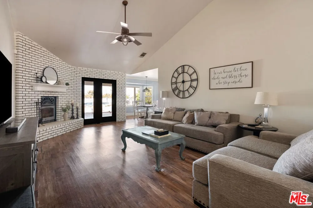 18626 Fairburn Street Hesperia, CA 92345