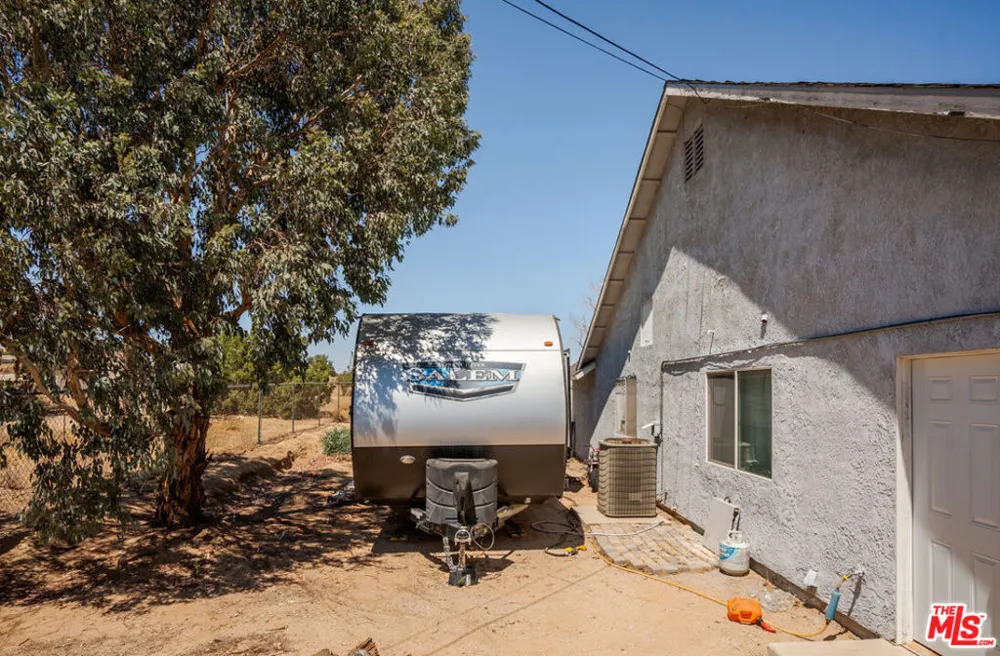 18626 Fairburn Street Hesperia, CA 92345
