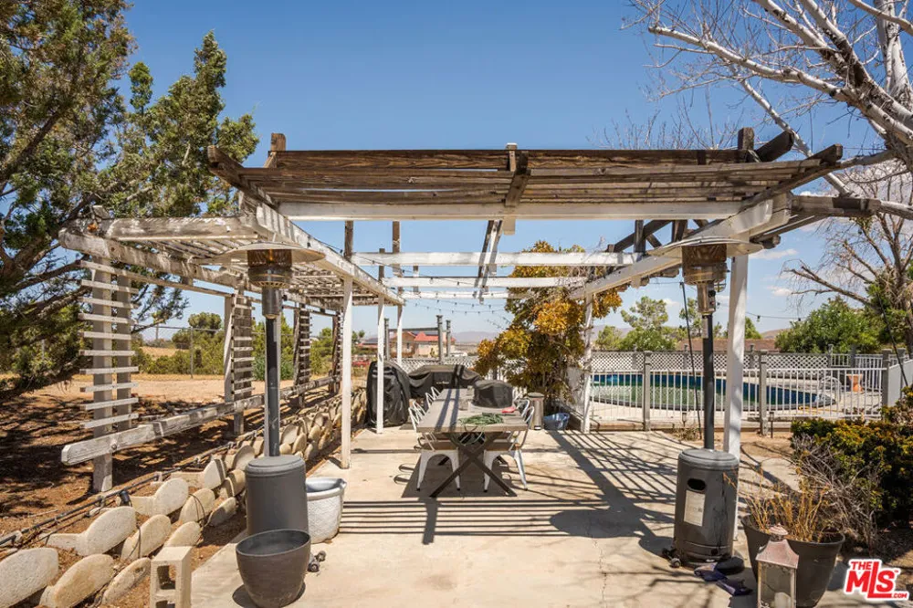 18626 Fairburn Street Hesperia, CA 92345