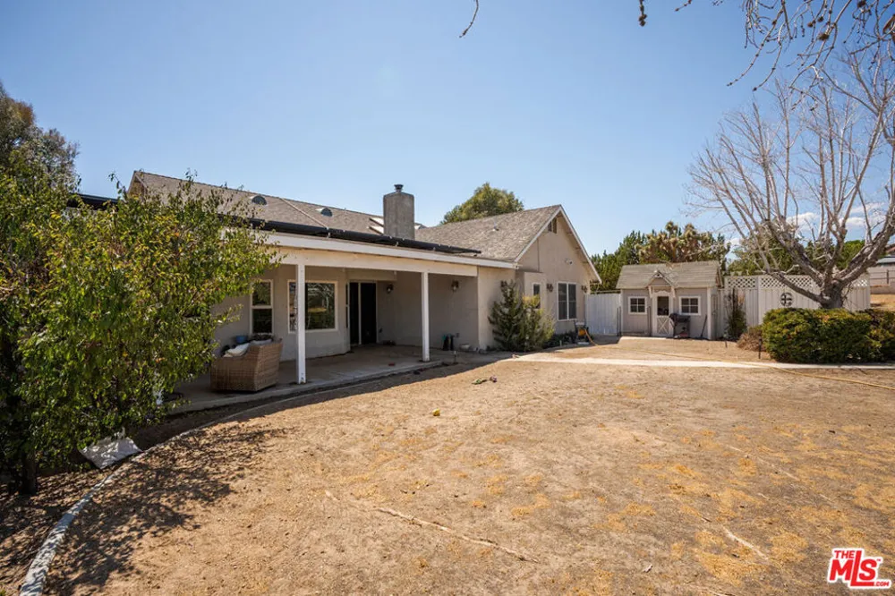 18626 Fairburn Street Hesperia, CA 92345