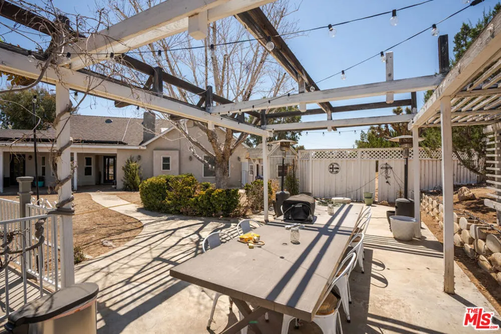 18626 Fairburn Street Hesperia, CA 92345