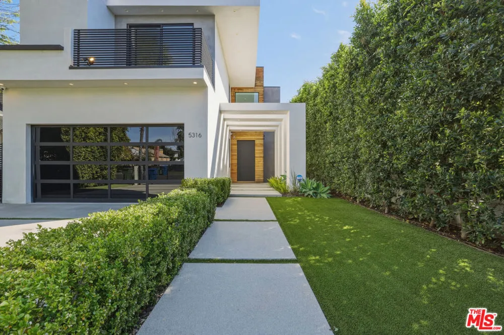 5316 Lennox Avenue Sherman Oaks, CA 91401